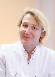 Prof. Dr. med. Anke Reinacher Schick, KKB (Leitung)