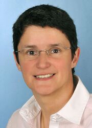 Prof. Dr. med. Kirsten Schmieder, KKH (Stellvertreterin)